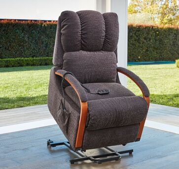 Lazboy Harbor Town Lift Chair